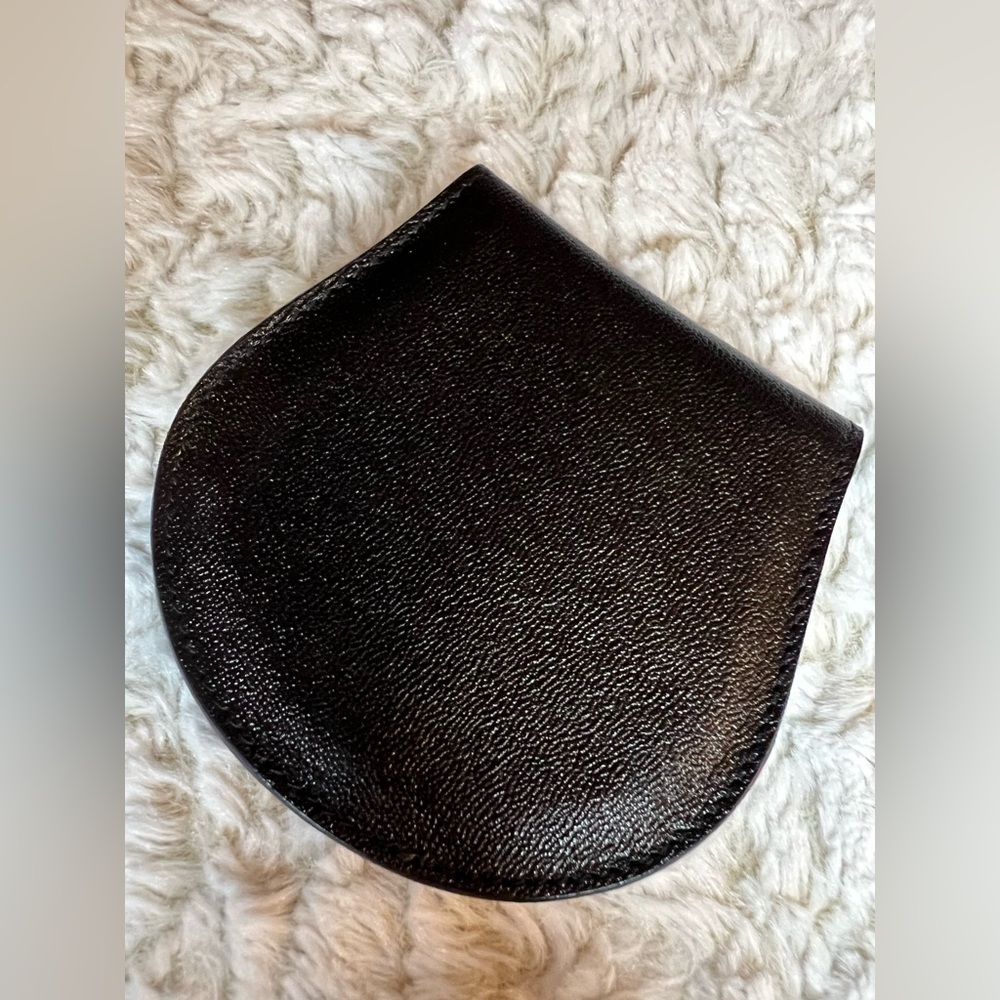 Authentic Gucci Coin Tray Purse - Picture 2 of 6